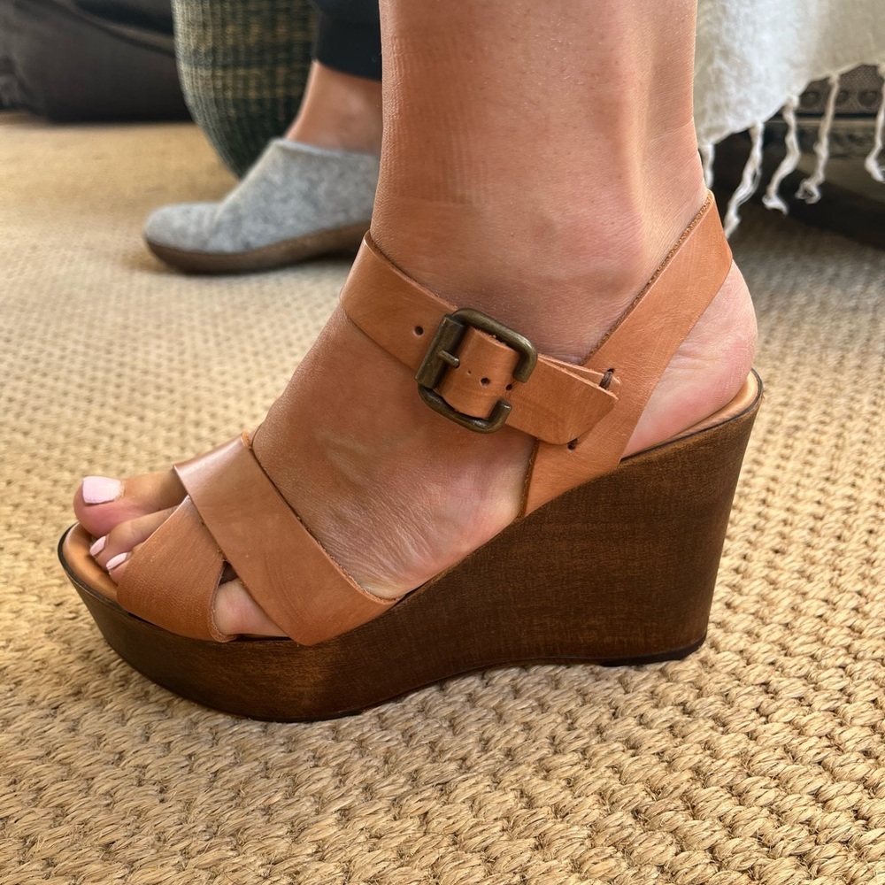 Kurt Geiger Carvella Wood & Leather Wedges